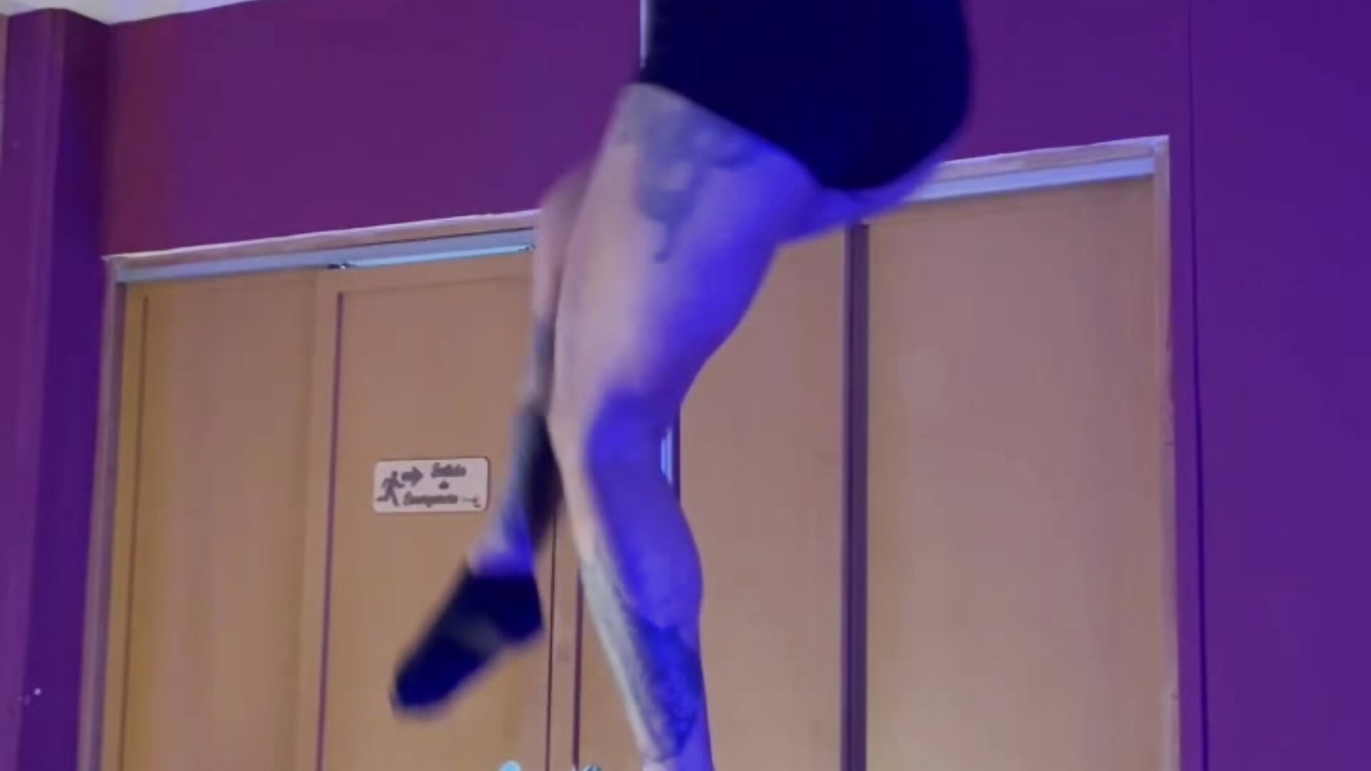 Where My Body Speaks… and Silence Listens 🖤✨ - video od modelky/modela Beelzebosss