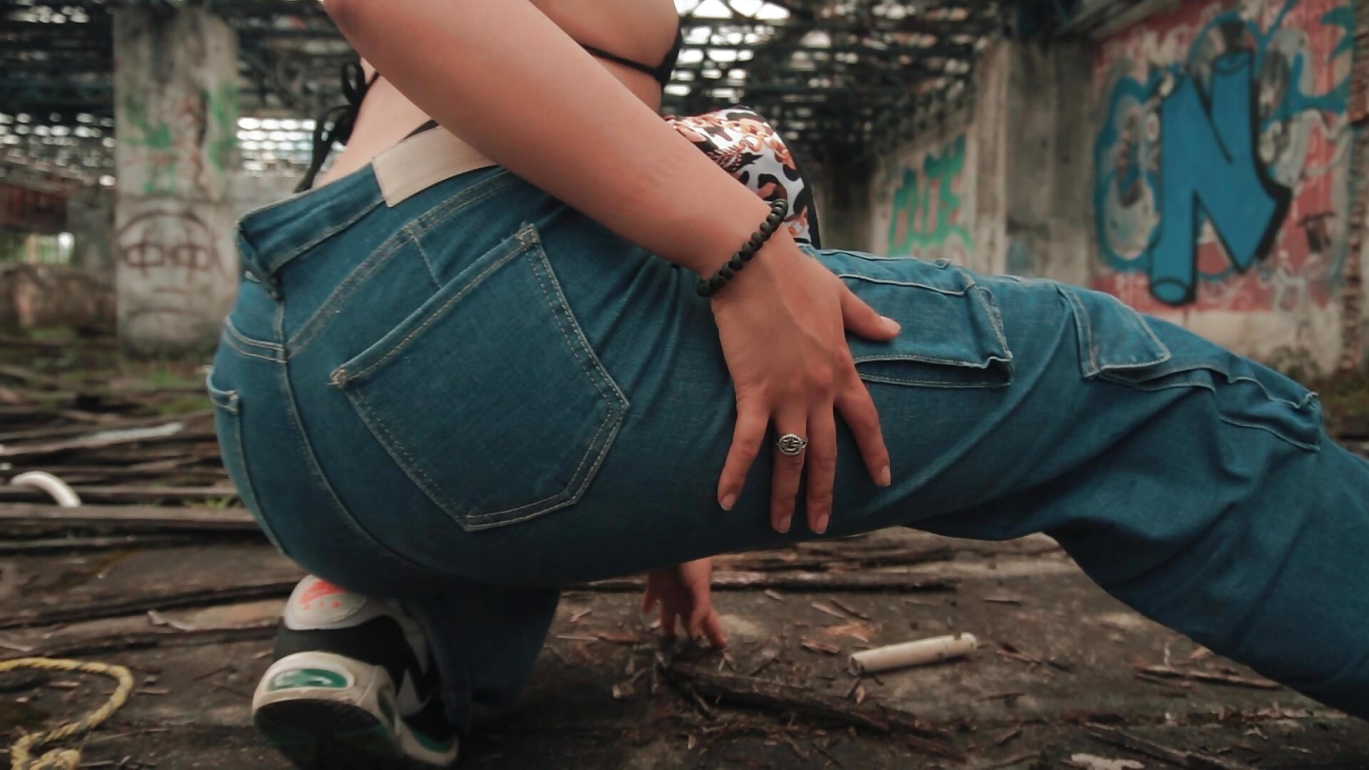 Street style - video của người mẫu cam ValkyriaSteel