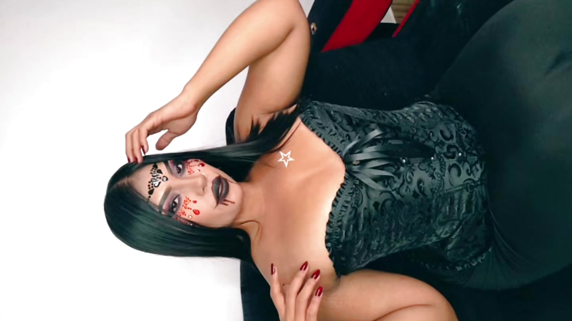 VAMPIRA SEXY – video od webkamerové modelky kim_mouth17