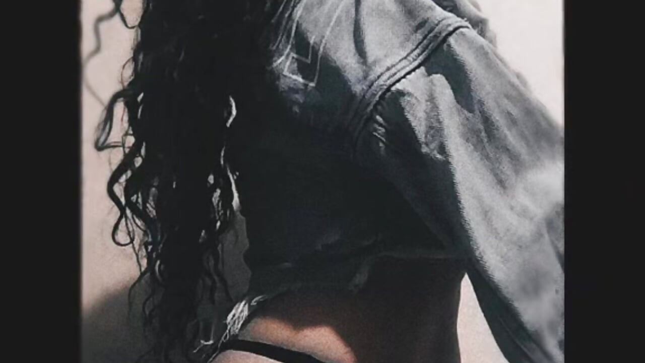 😘 - відео від вебкаммоделі angelplu