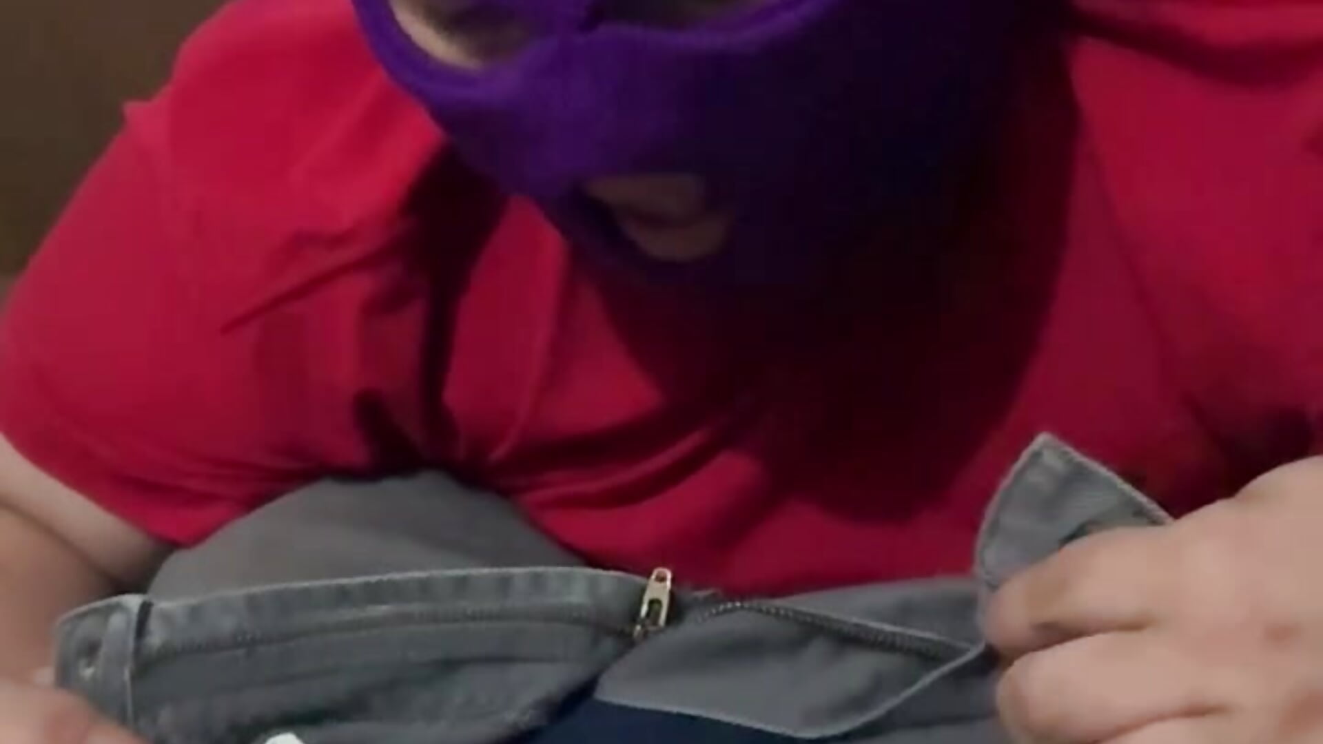 Can you help me uncover it? - video van Dirty_deepthroat18 cam-model