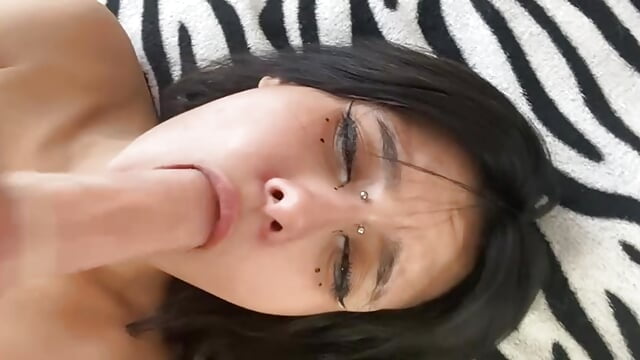 close-up blowjob and squirt filmed from the phone6 min
