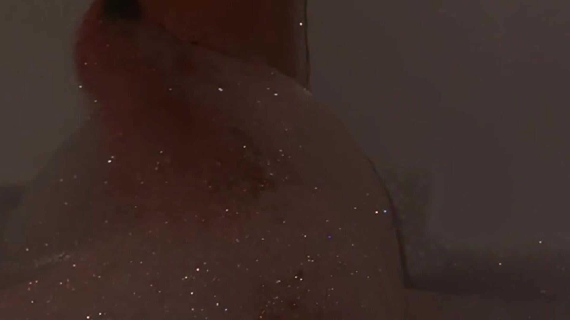 shower - video ReginaRose kameramallilta