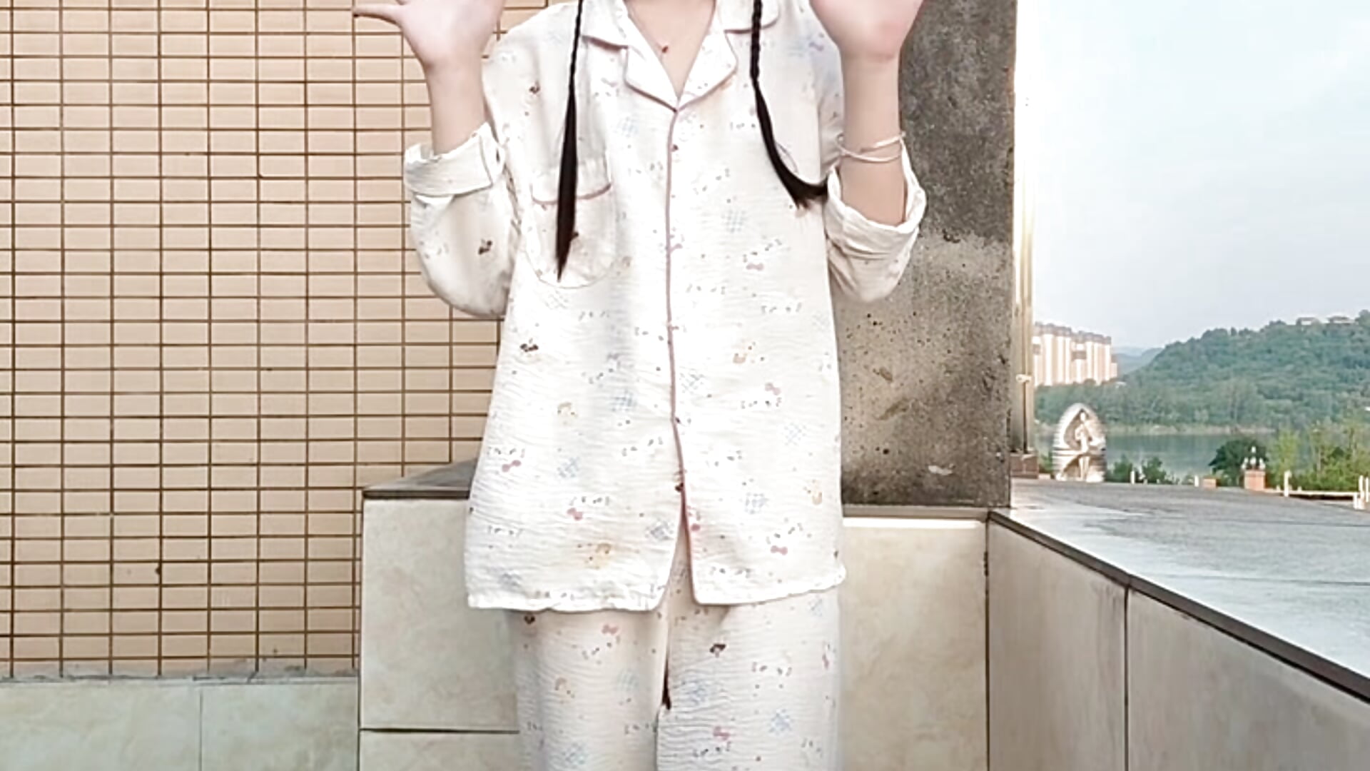 6 - clip cu Kaixin-baobao model videochat