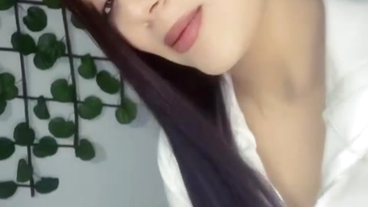profile-intro-video-1775852601 - vídeo de Tiana_blush modelo de câmara