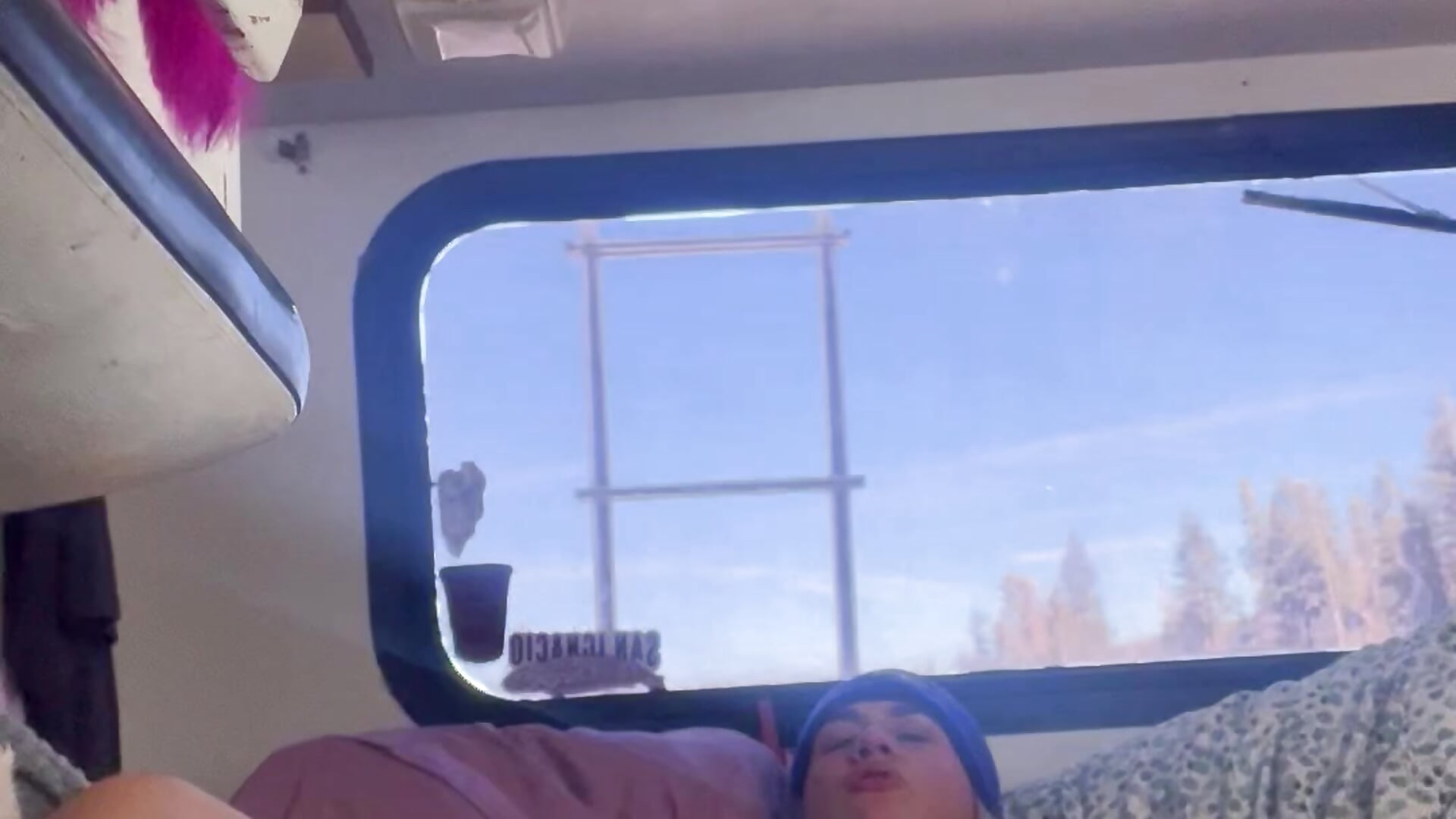 Masturbating in the Mountains – видео вебкам-модели BettyBadNews