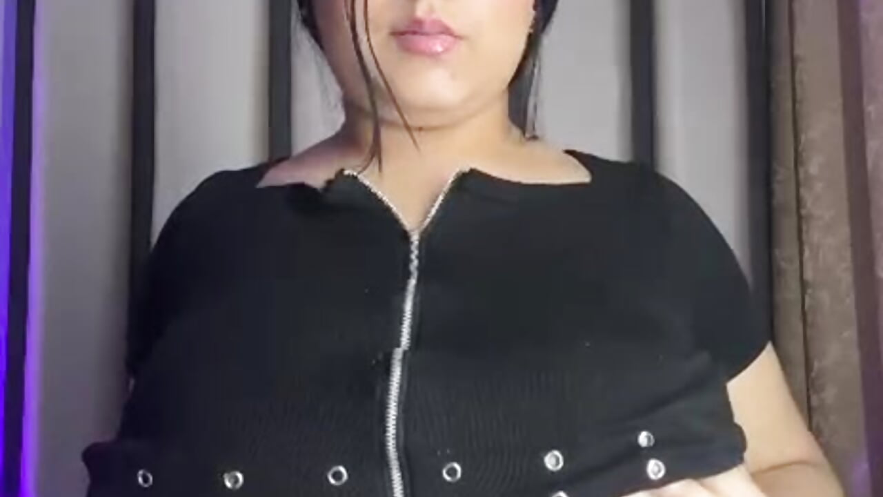 𝑌𝑈𝑀𝑀𝑌 😋 – video af Maddie_01 cam-model