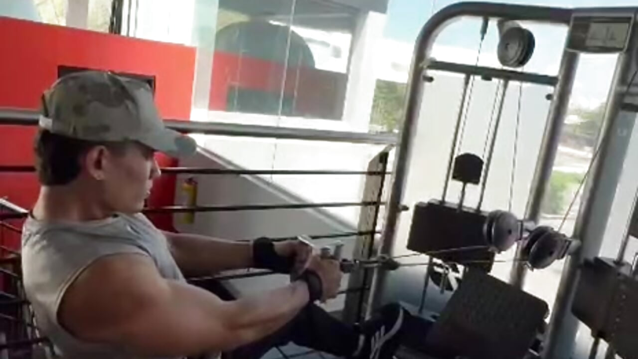 Gym Time - video van Emcapuchado_Josee cam-model