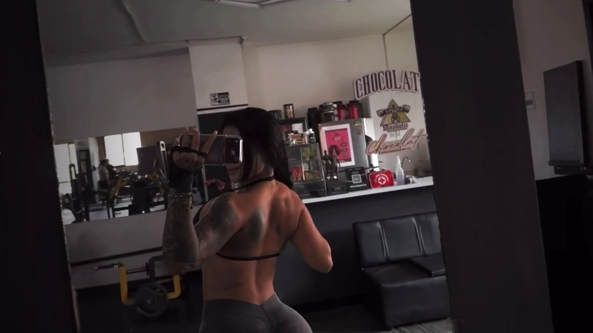 BACK DAYS 💪🏻🔥 - Video von KimberlyWalton Cam-Model