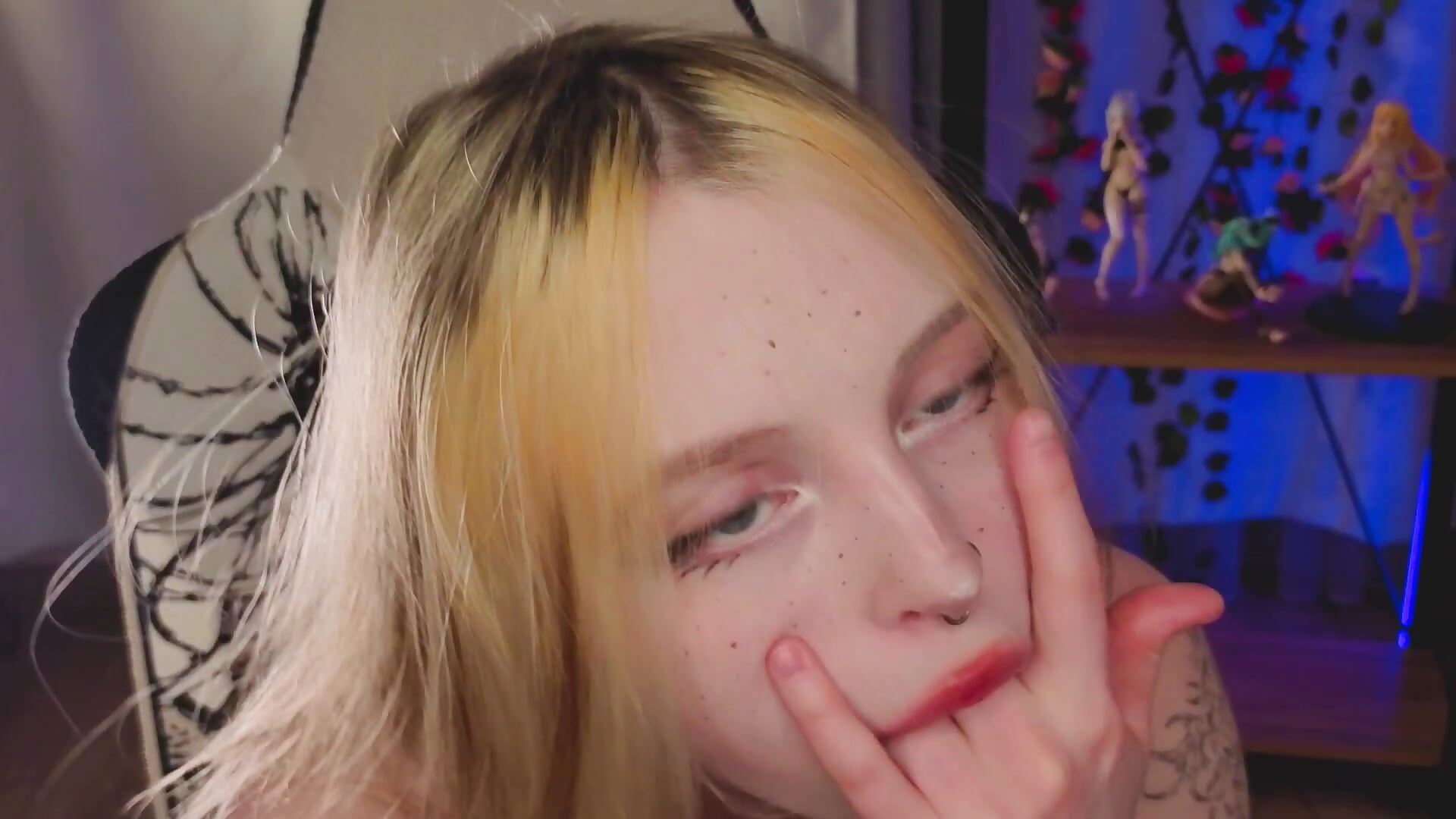 ASMR - video by ElvenCat