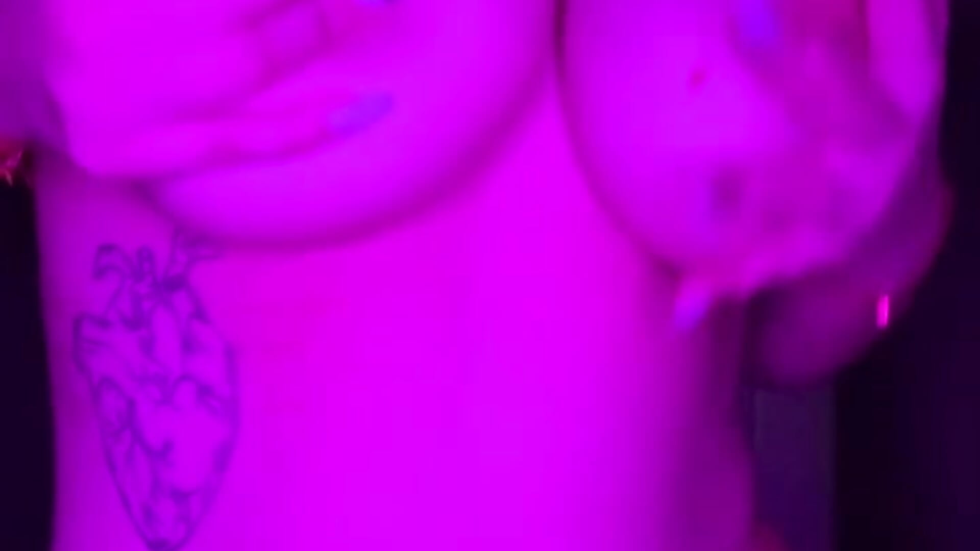 You've never seen such big boobs❤️❤️❤️