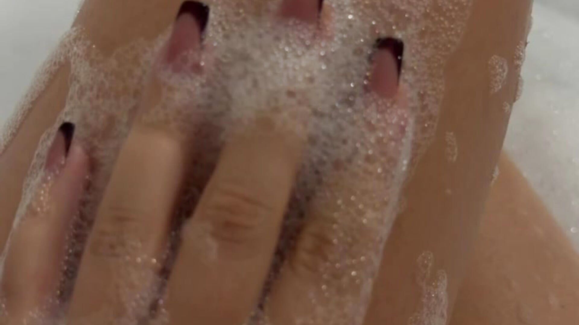 Caressing My Legs in a Bubble Bath💋