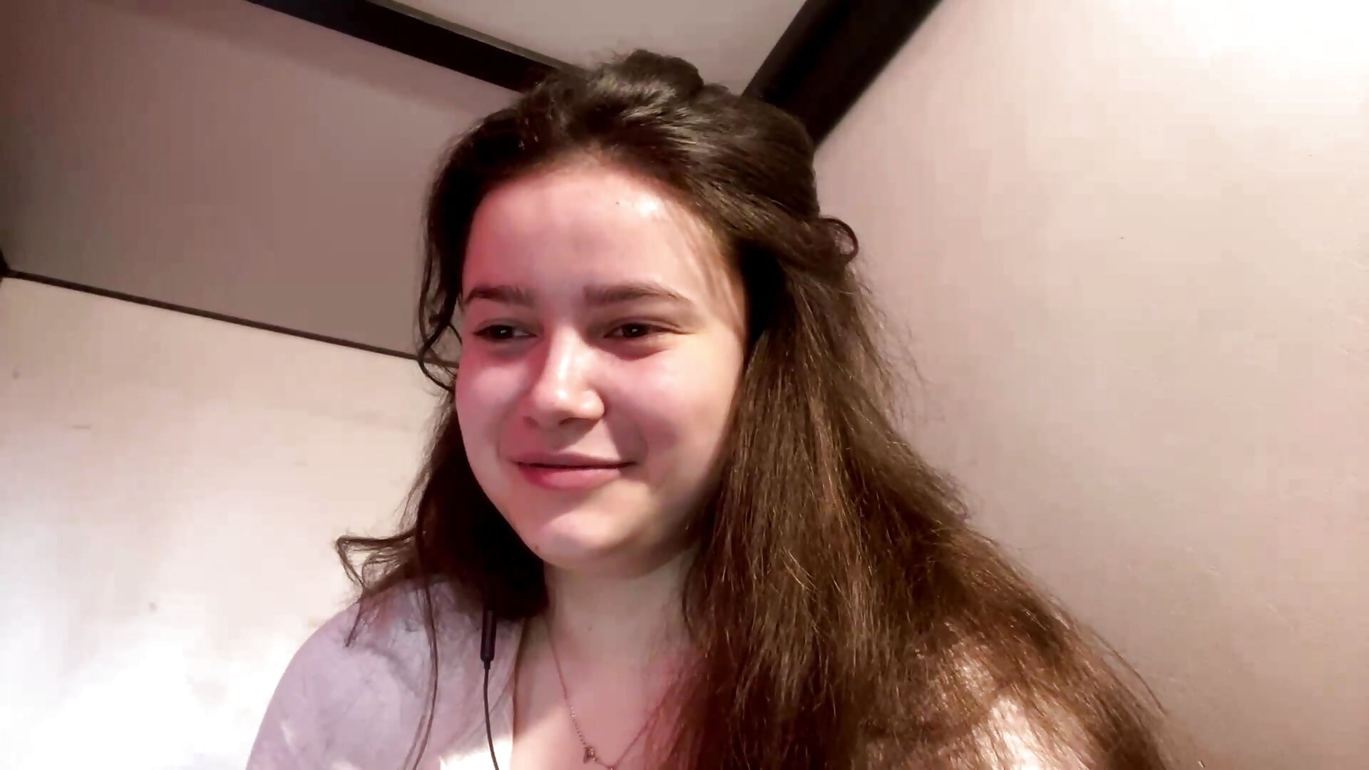 love me - video van LonnaVandal cam-model