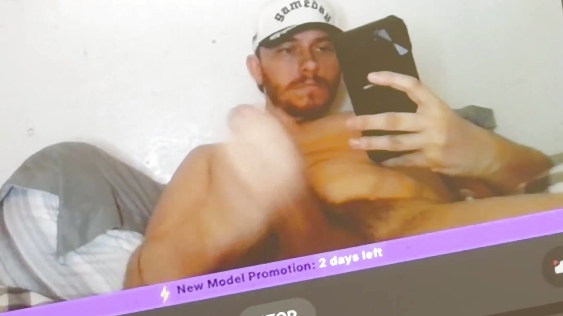 IMG_0472 - video by tallhungcloudzz cam model