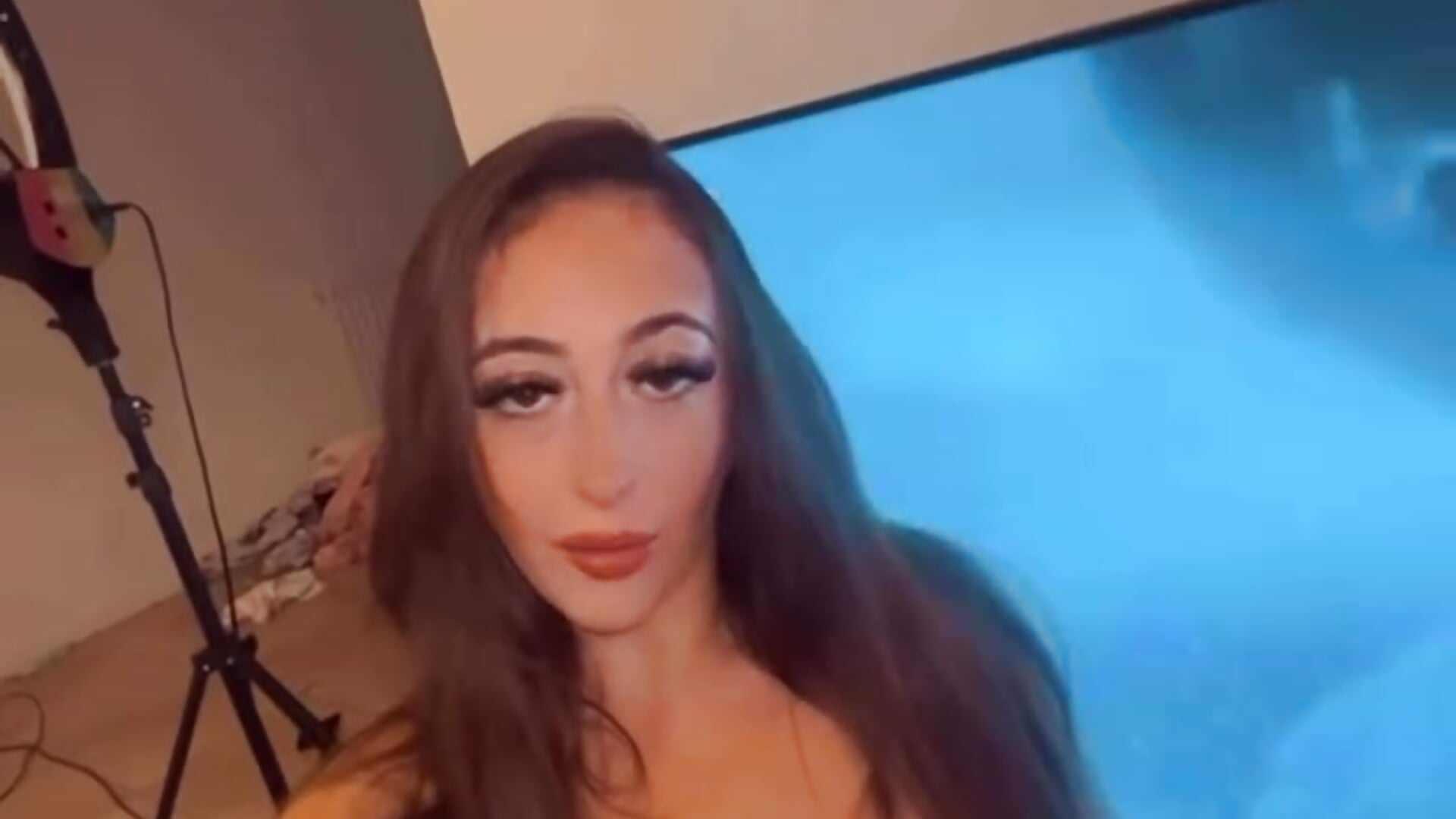 Sexy slut in pvc xxx