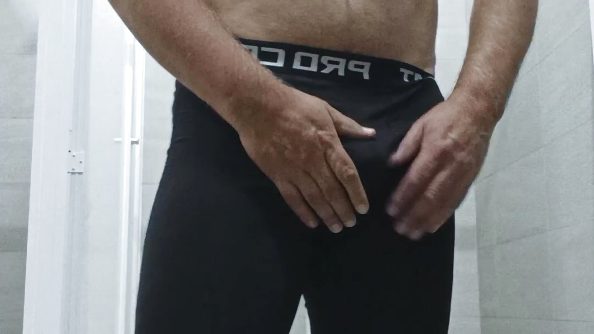 1000117957 - video di andrexl_eather modella di cam