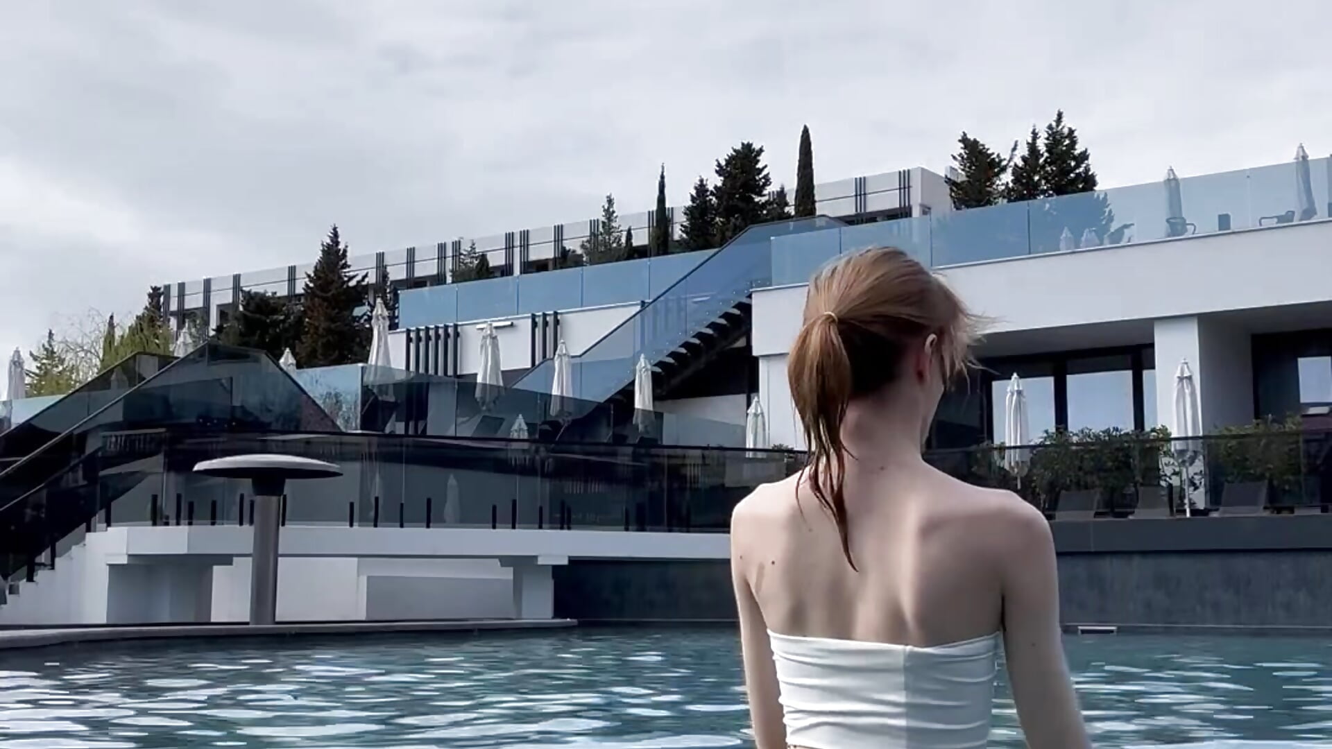 Hello stripchat! – video od webkamerové modelky MiaKomoi