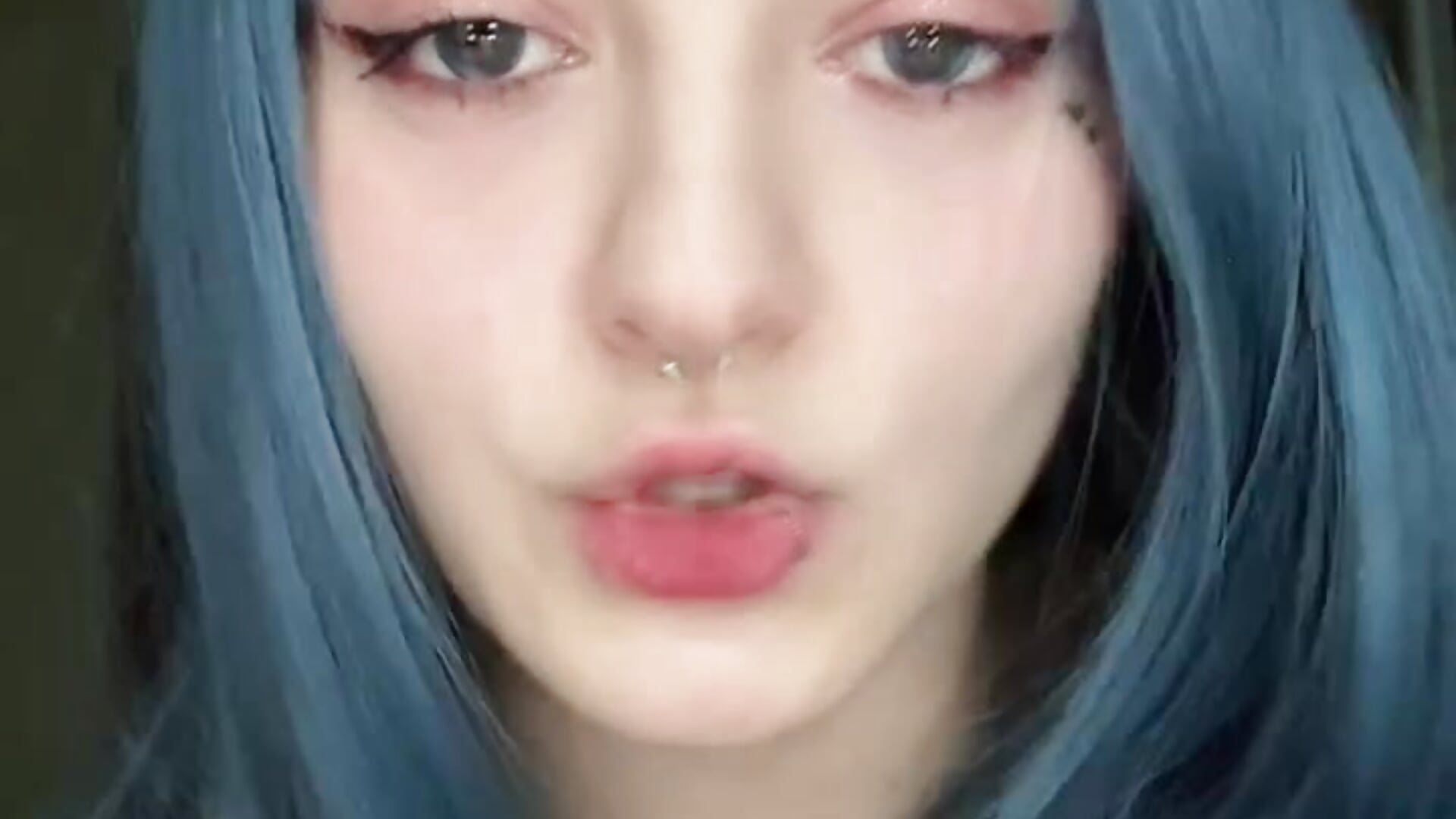 Hi - 視頻由 MaddisonLee 主播提供