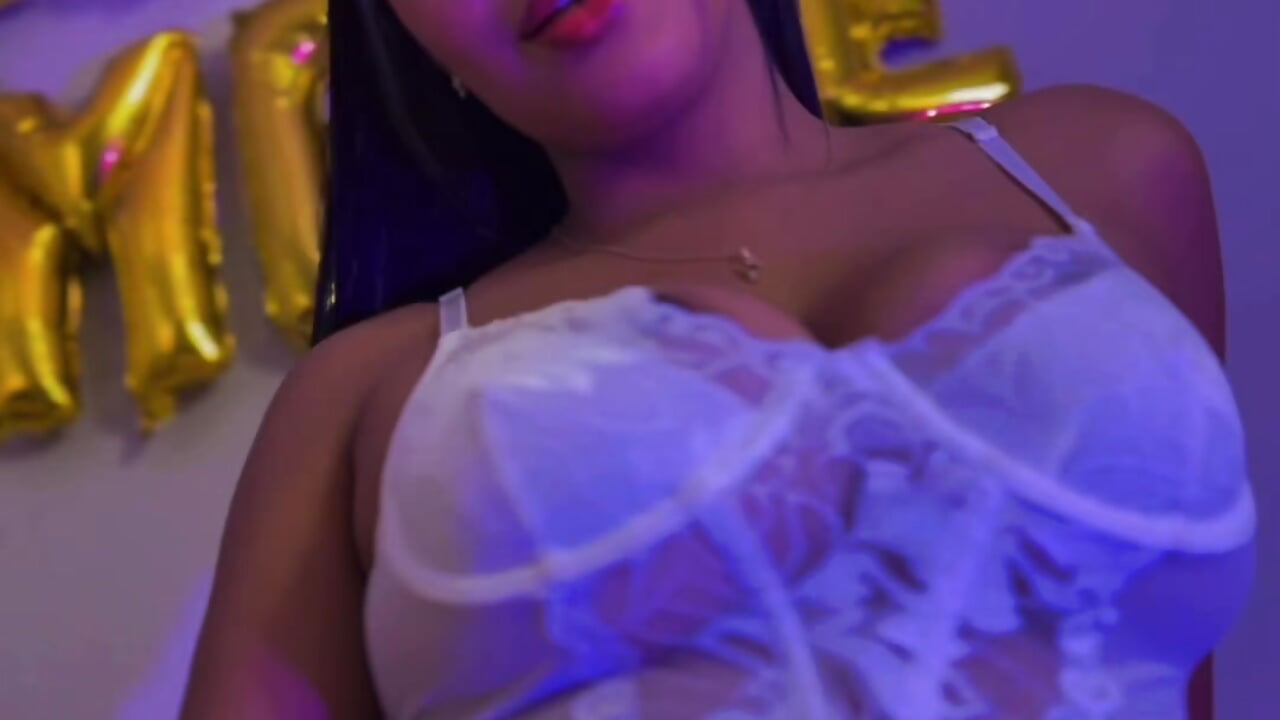 profile-intro-video-1777675117 - vidéo du modèle de showcams noa_joness