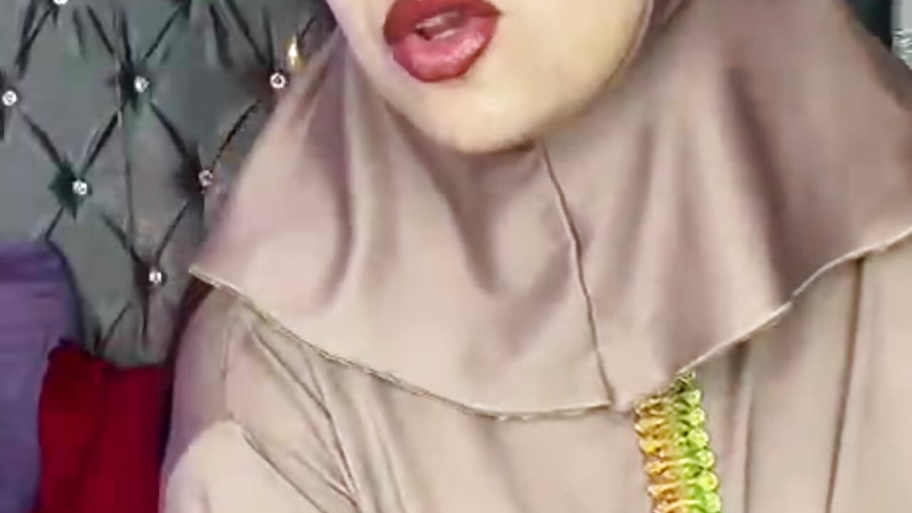 Kisses for you 😘 - βίντεο μοντέλου AlanaSaadi_