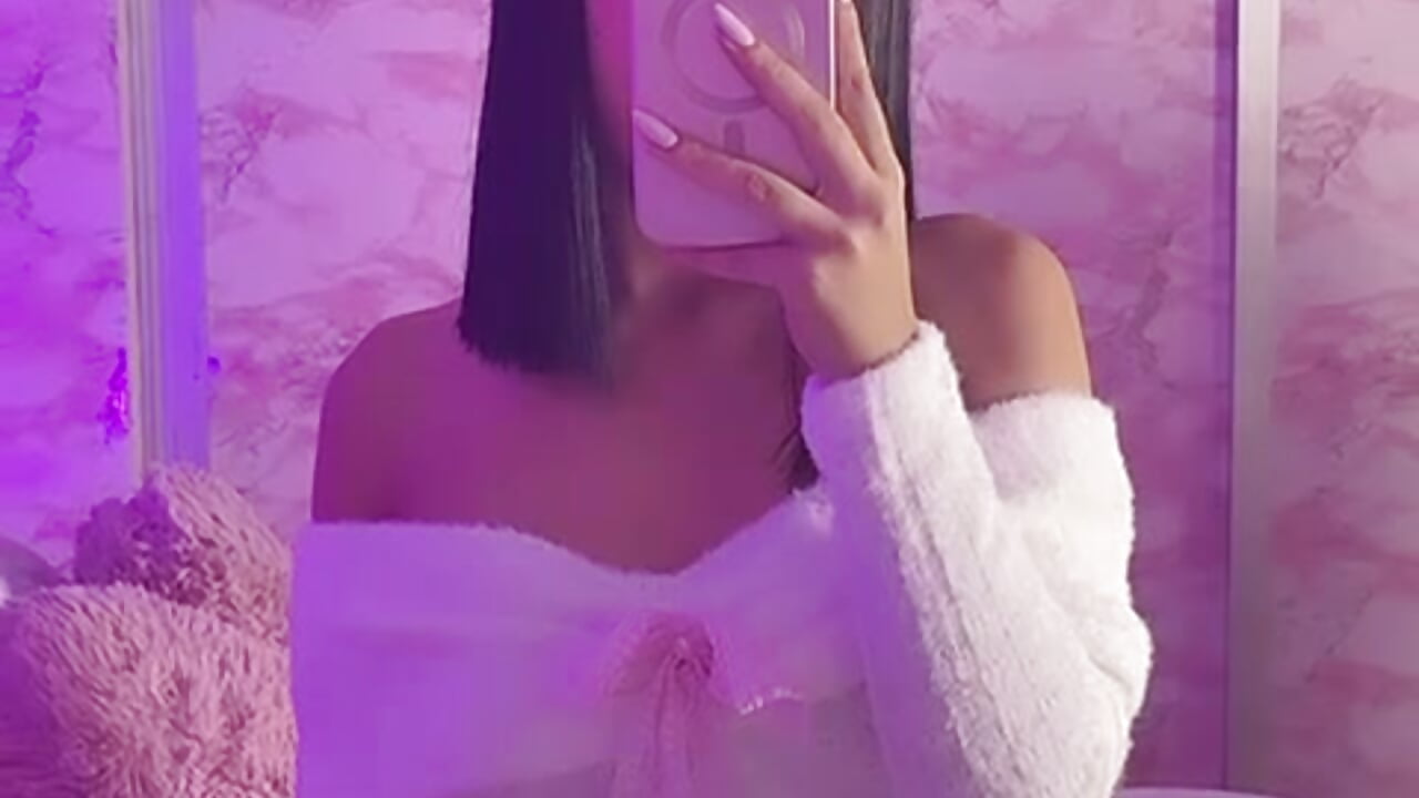 HELLOOO🥰 - video av Iam_Milly_ cam model