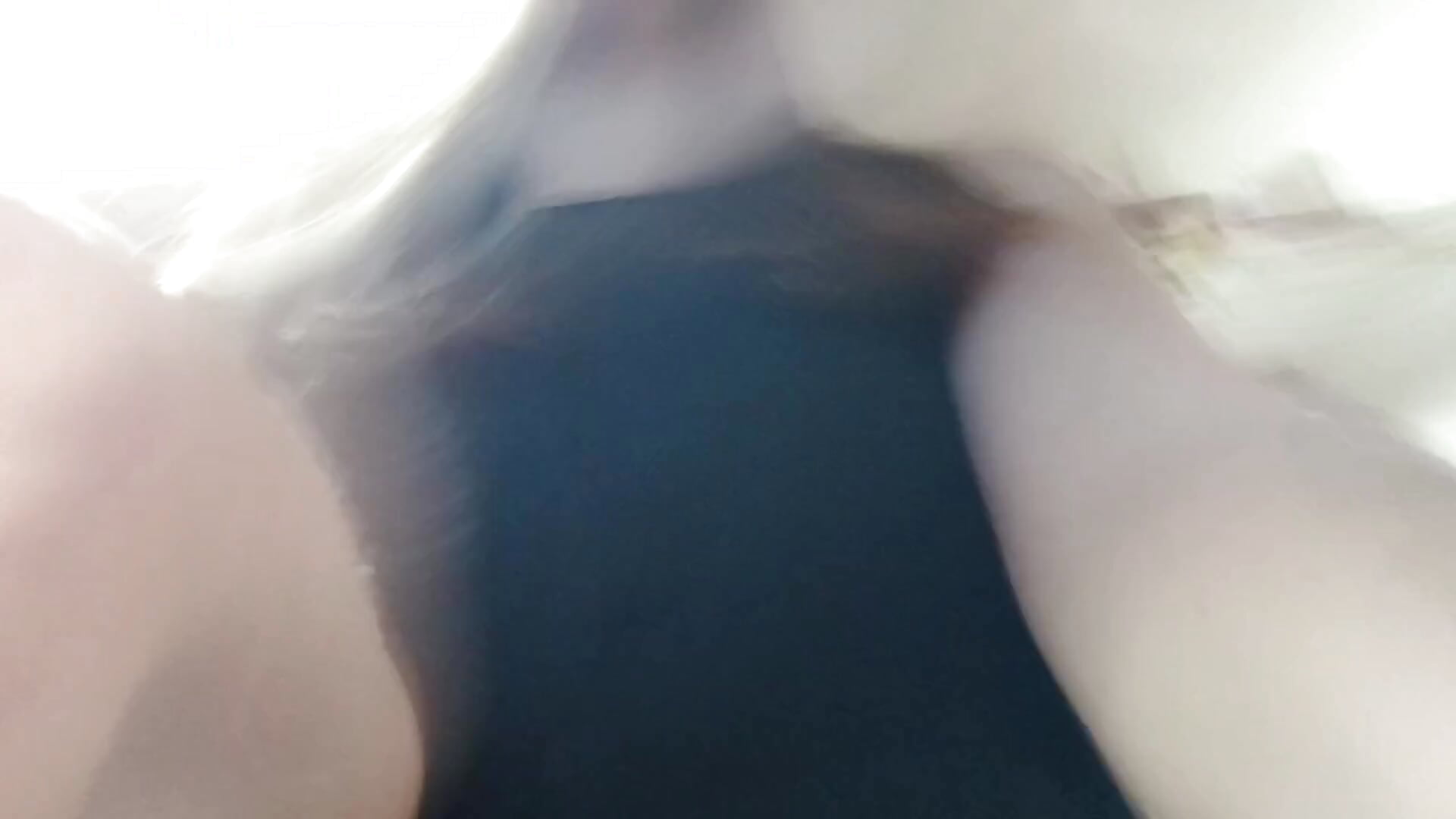 "Pulse of the city" 🏙️ - video van RoxanneStuard cam-model