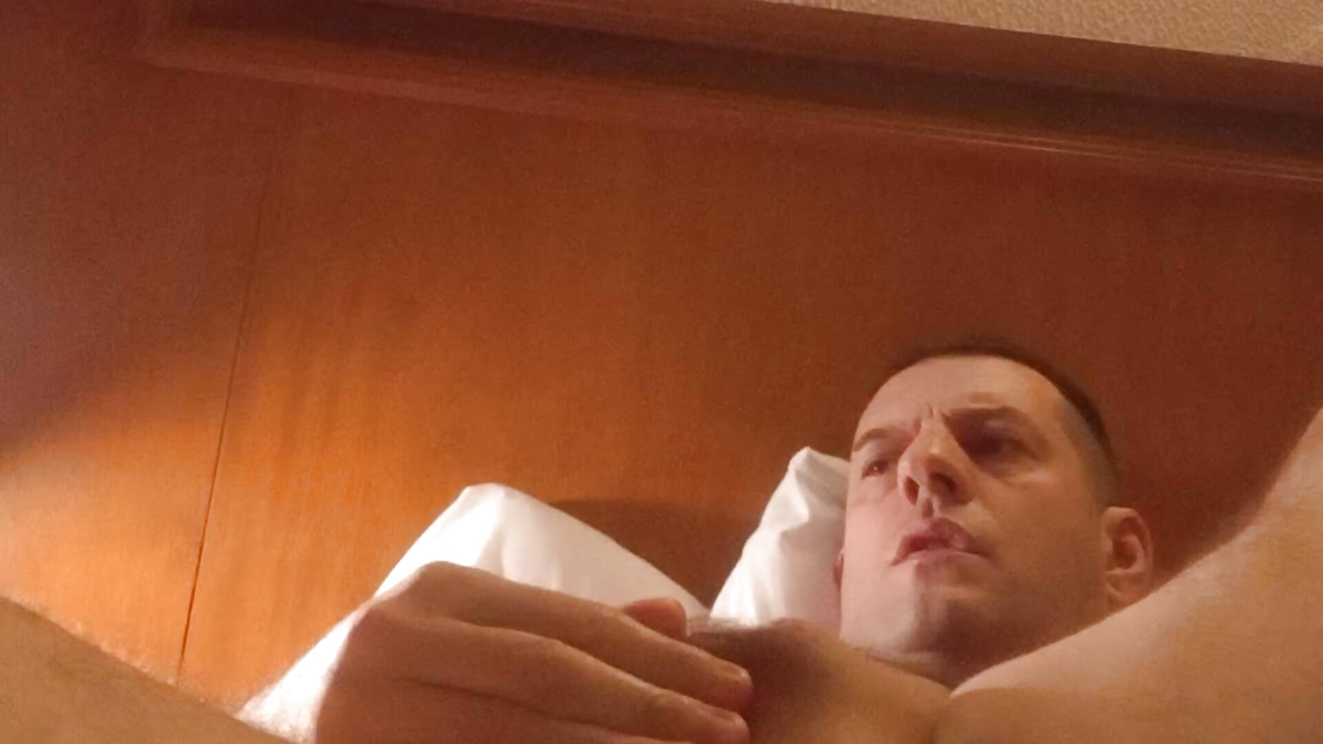 Acabar con plug anal inflable - βίντεο μοντέλου Fabio_Bdsm