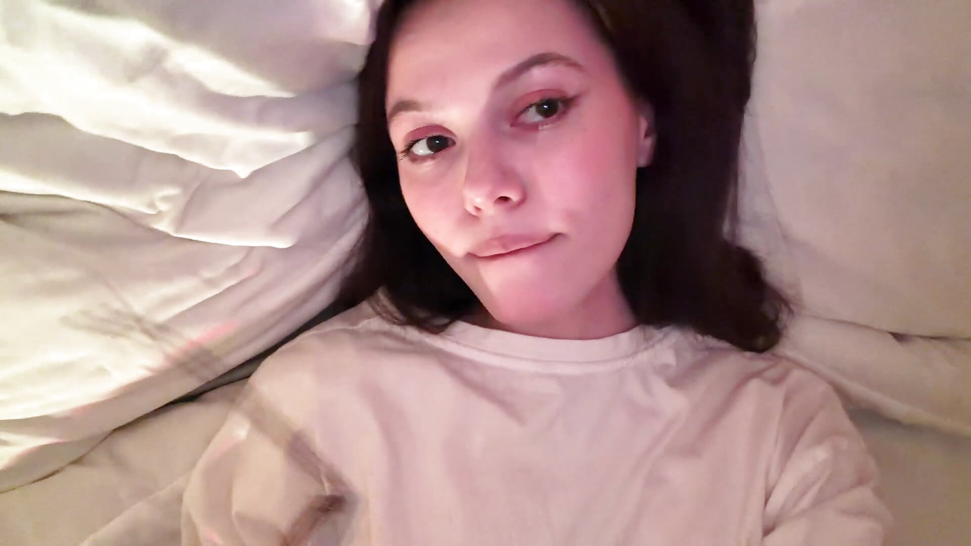 Meow Meow - วิดีโอโดย LaurenBlade โมเดลแคม