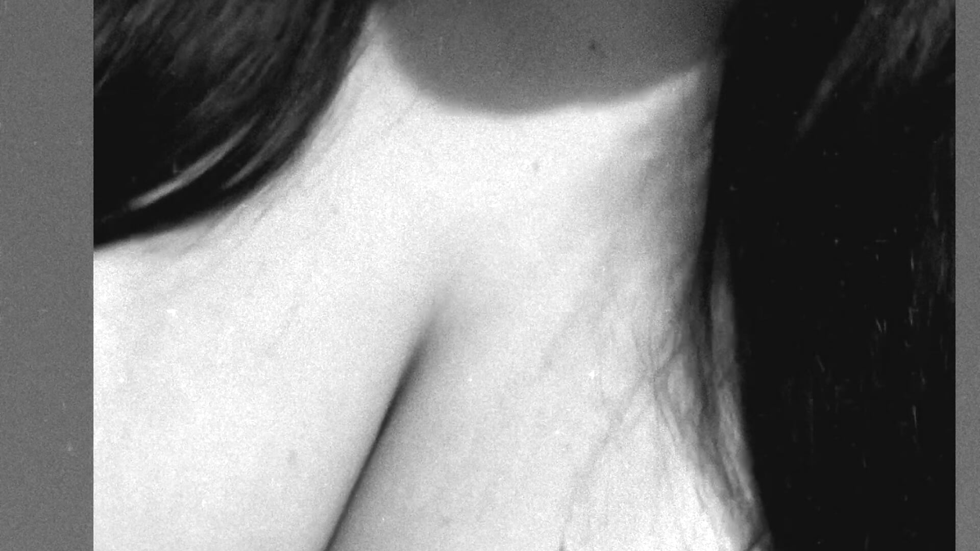 6D2771F2-D207-4F45-88DF-3ADE9AE4C521 - video av Delfi26hot cam-modell