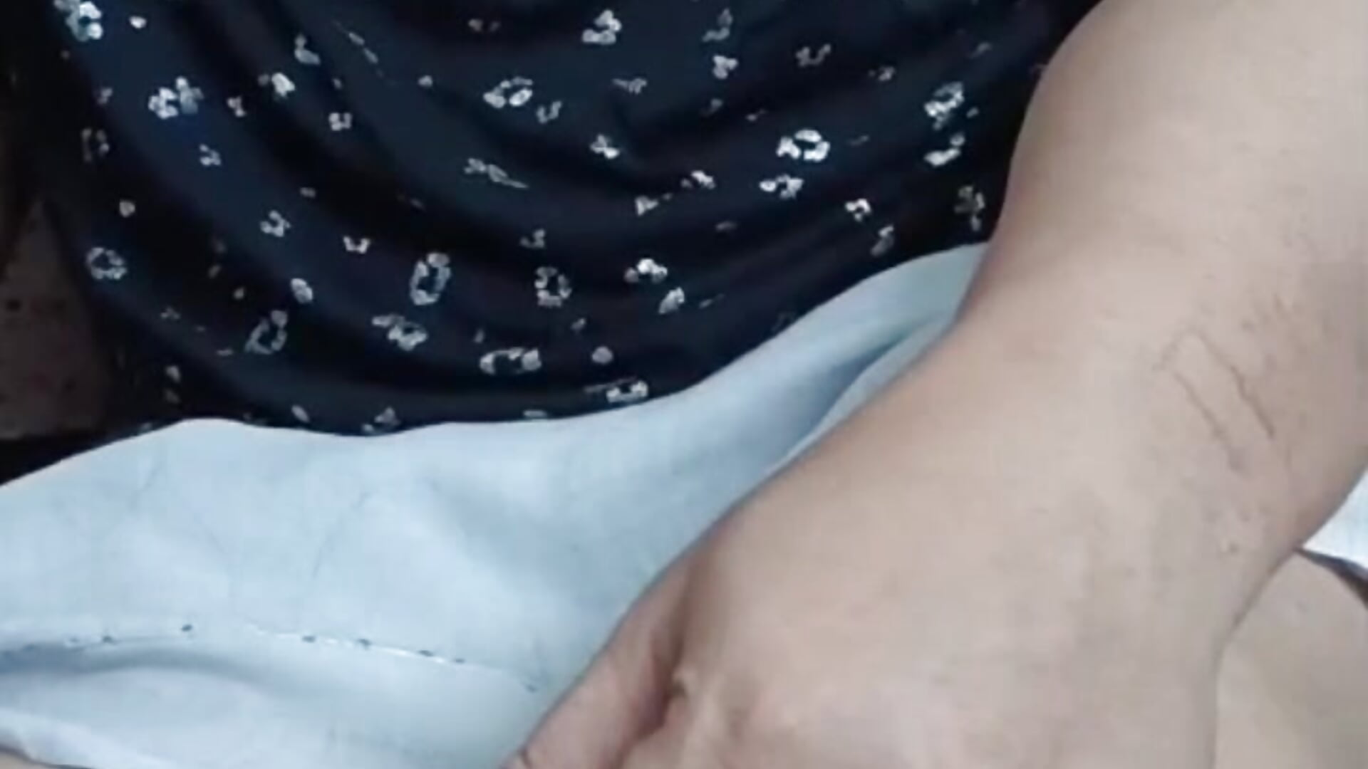 বন্ধুরা কেমন আছো - video by mariaminu