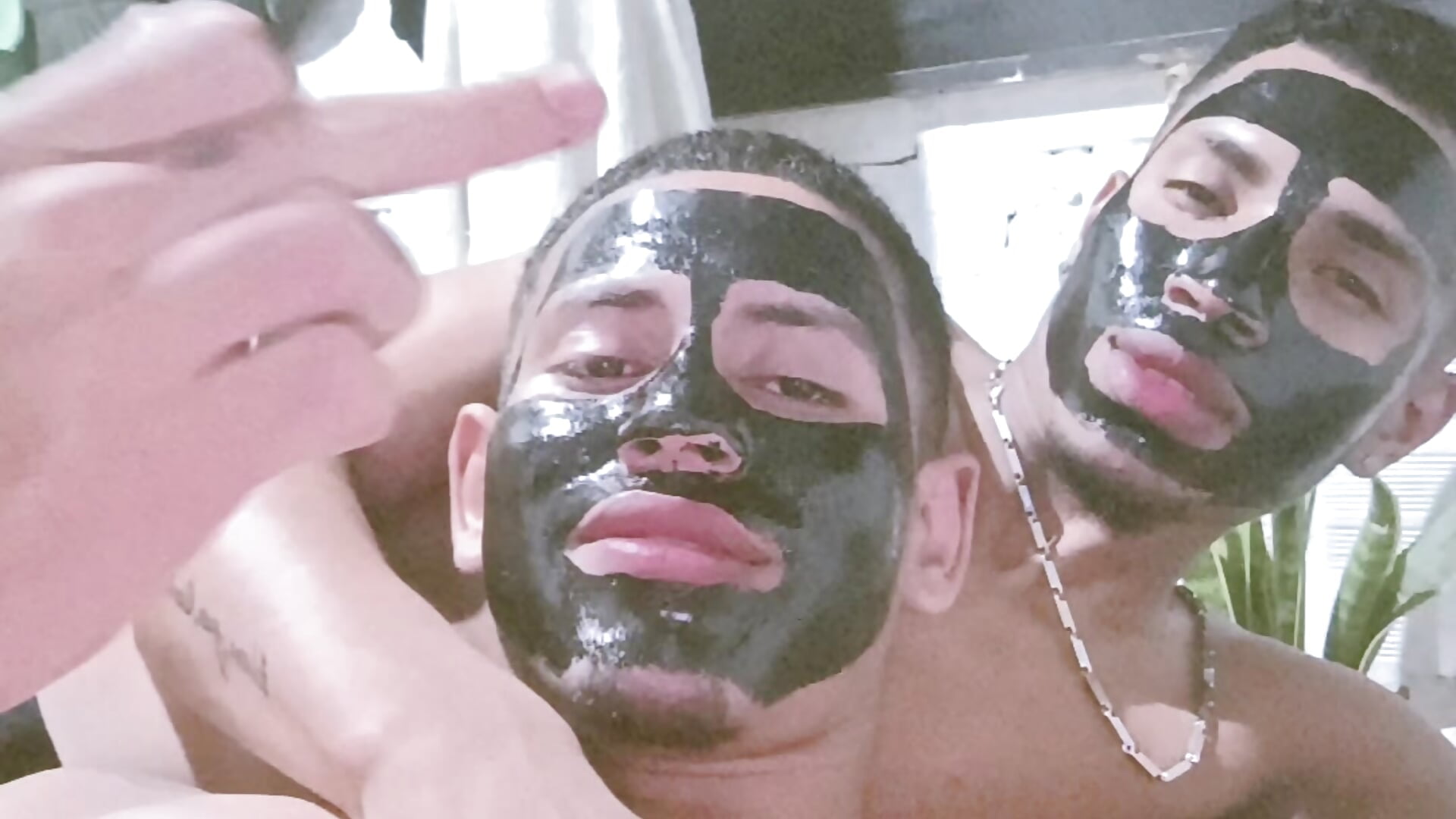 👨‍❤️‍💋‍👨