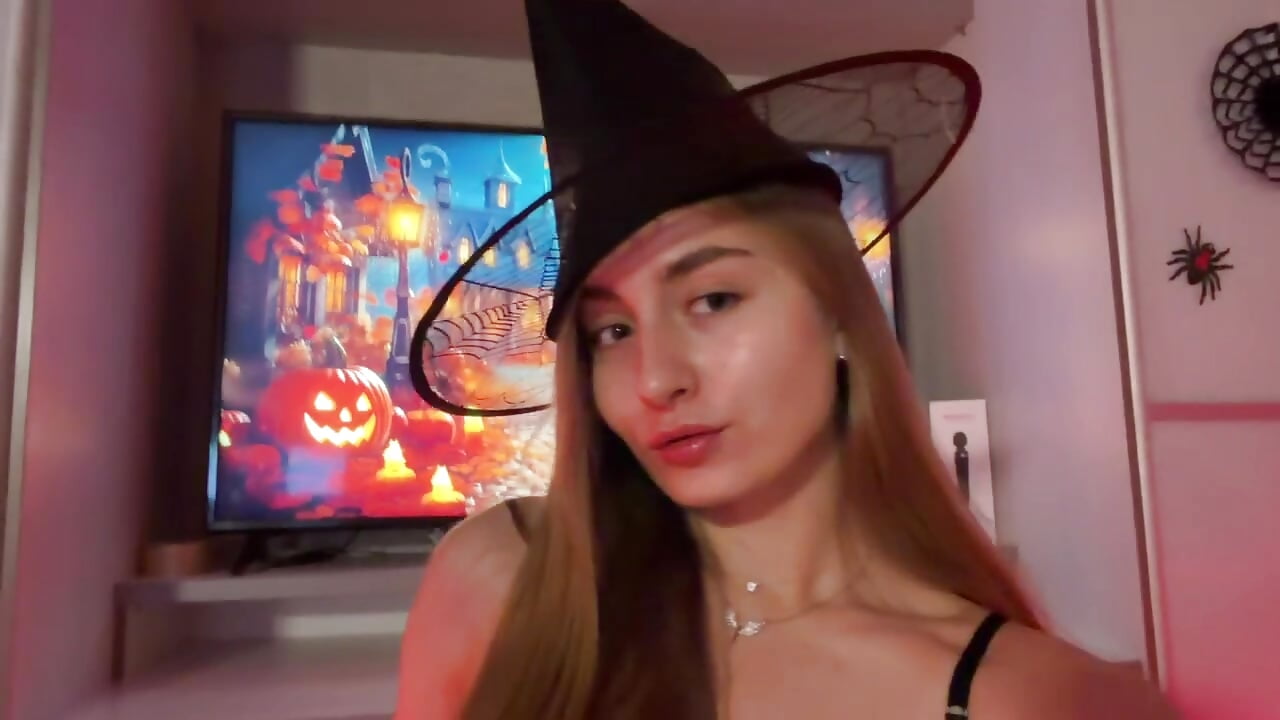 hot witch🖤 - βίντεο χρήστη Your_Emily25