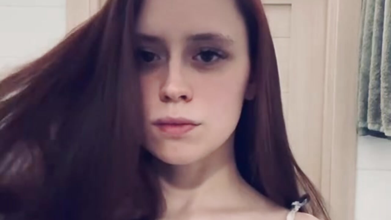 It's me💫 – video od webkamerové modelky CaroleeNolden