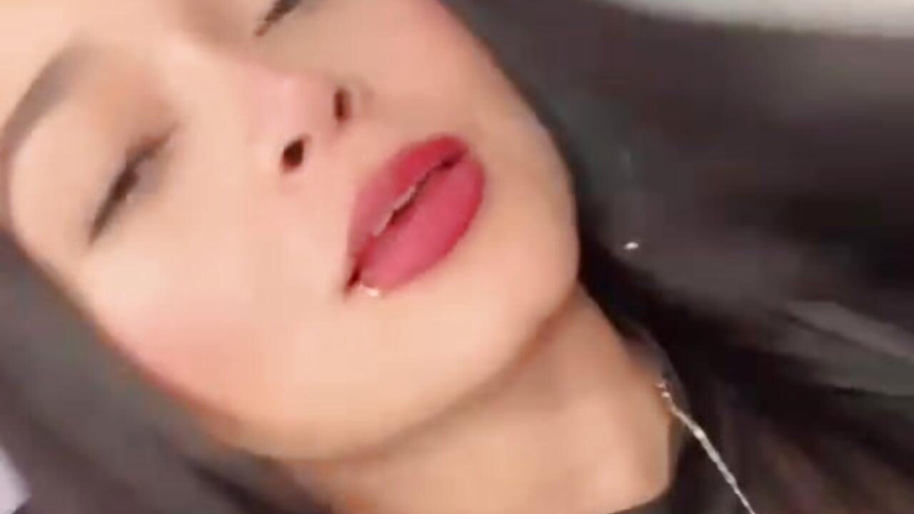 KISSES 👄 - video av Selene__Ferrer cam model