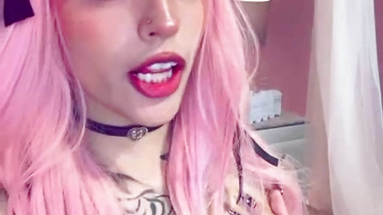 😈🍆 - video by VaLuu__ cam model