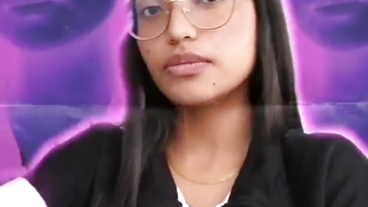 WhatsApp Video 2026-04-13 at 3,46,25 PM - clip cu miel_ambar model videochat