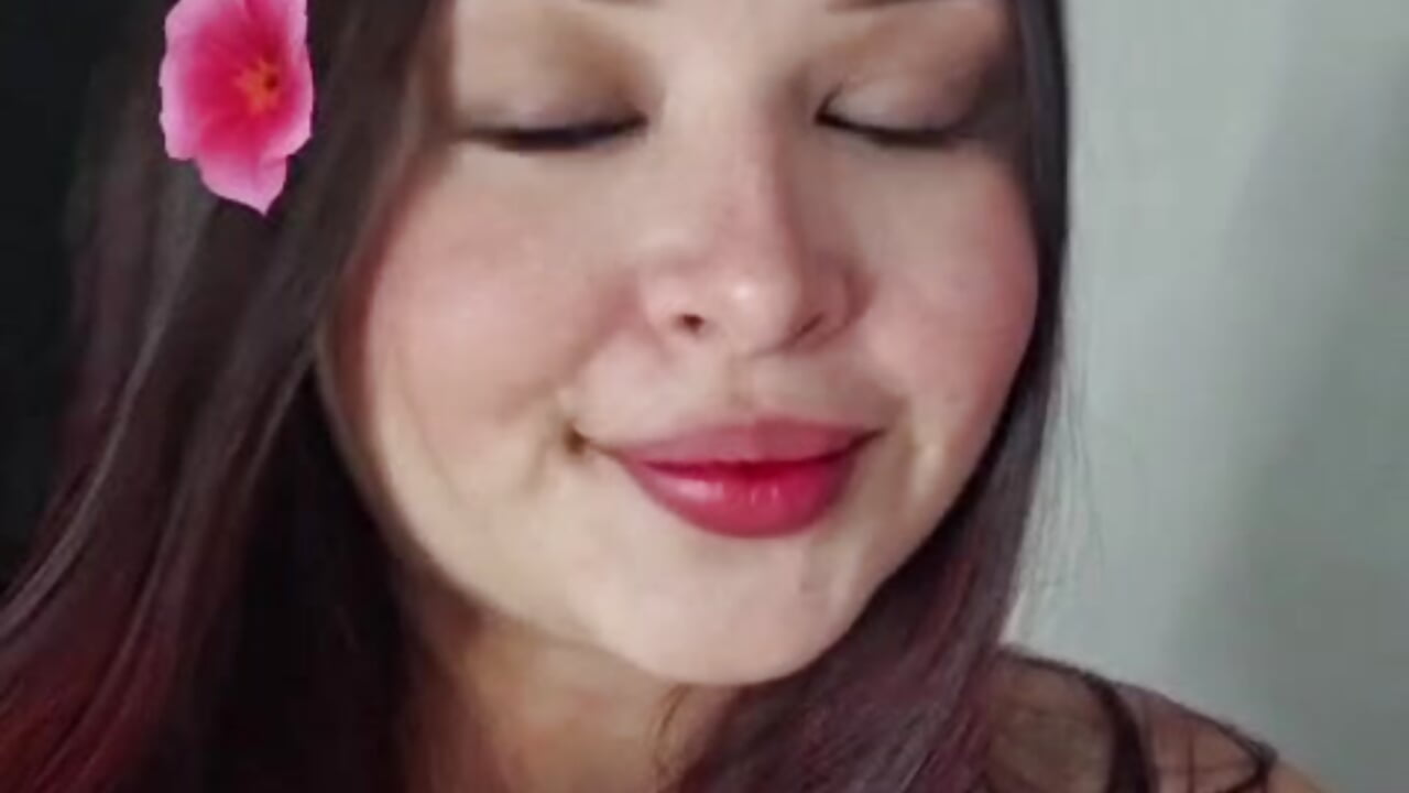 my pretty face🥰 - video av Nicolevega1 cam-modell