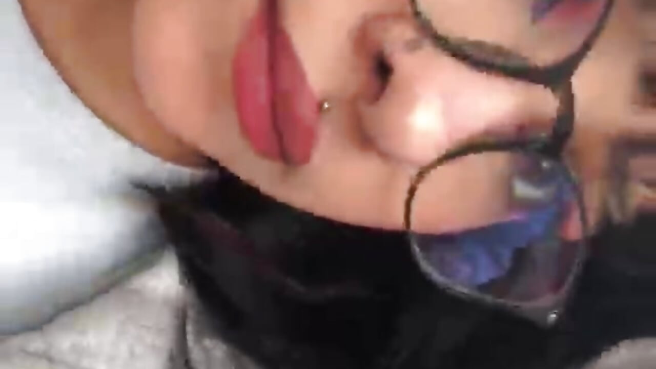 HELLO - video oleh mia_volkov kamera model