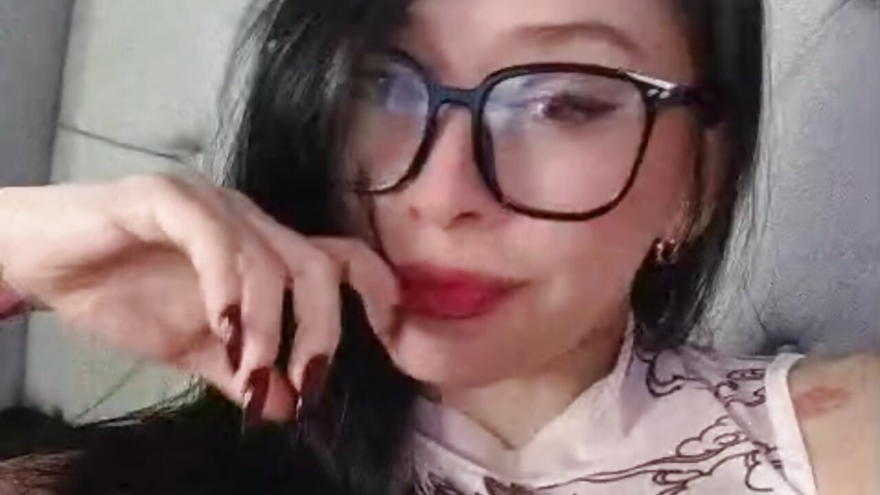 😘 – video modela na kameri Camila_Harrington
