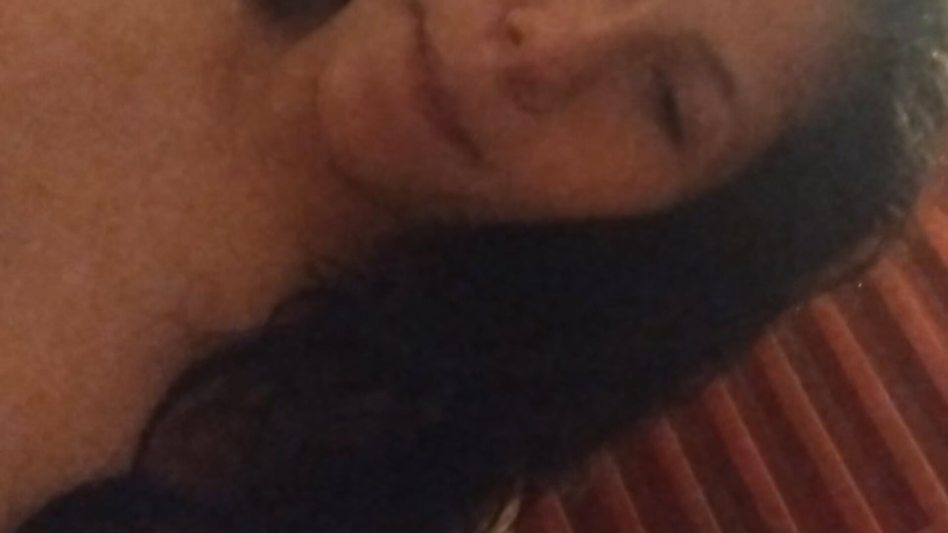 Gravidinha mamando no off