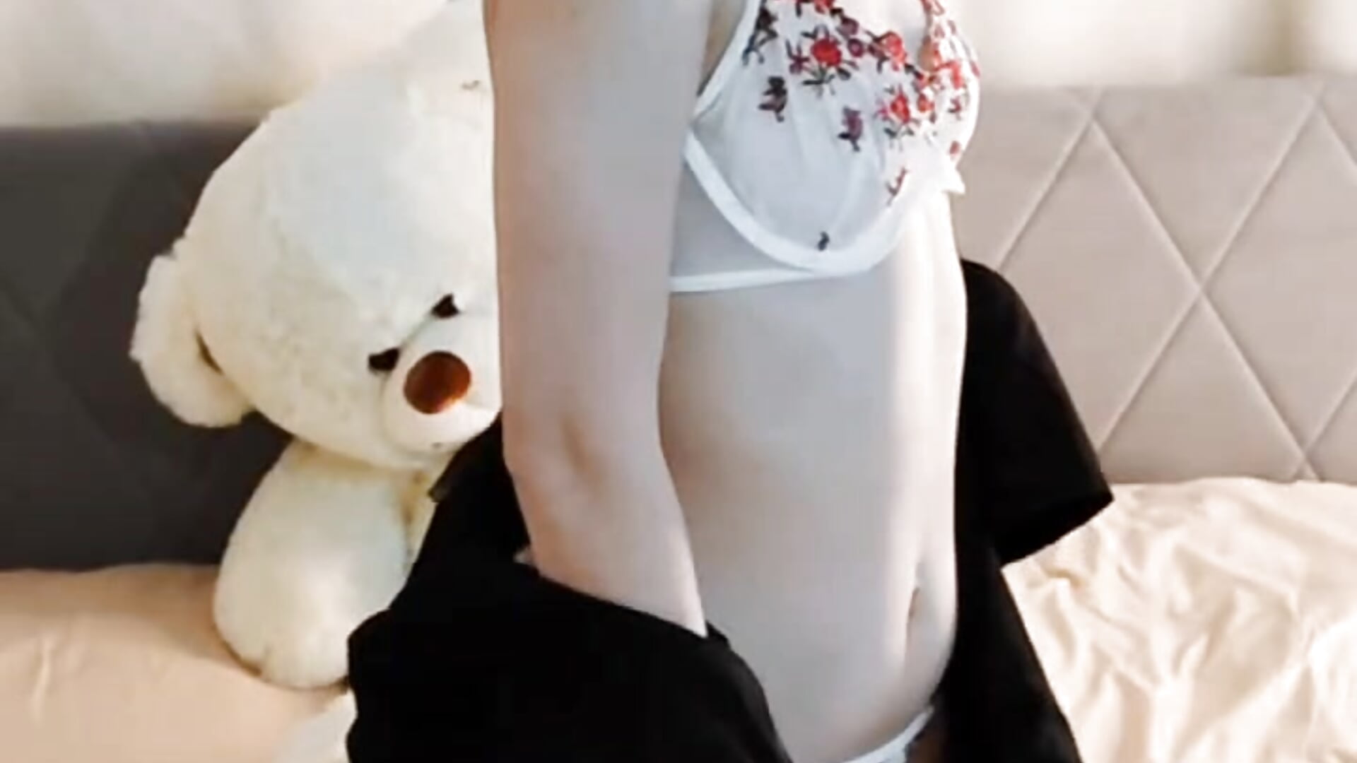 video5408950287798932222 – video modela na kameri Lisa_Hummi