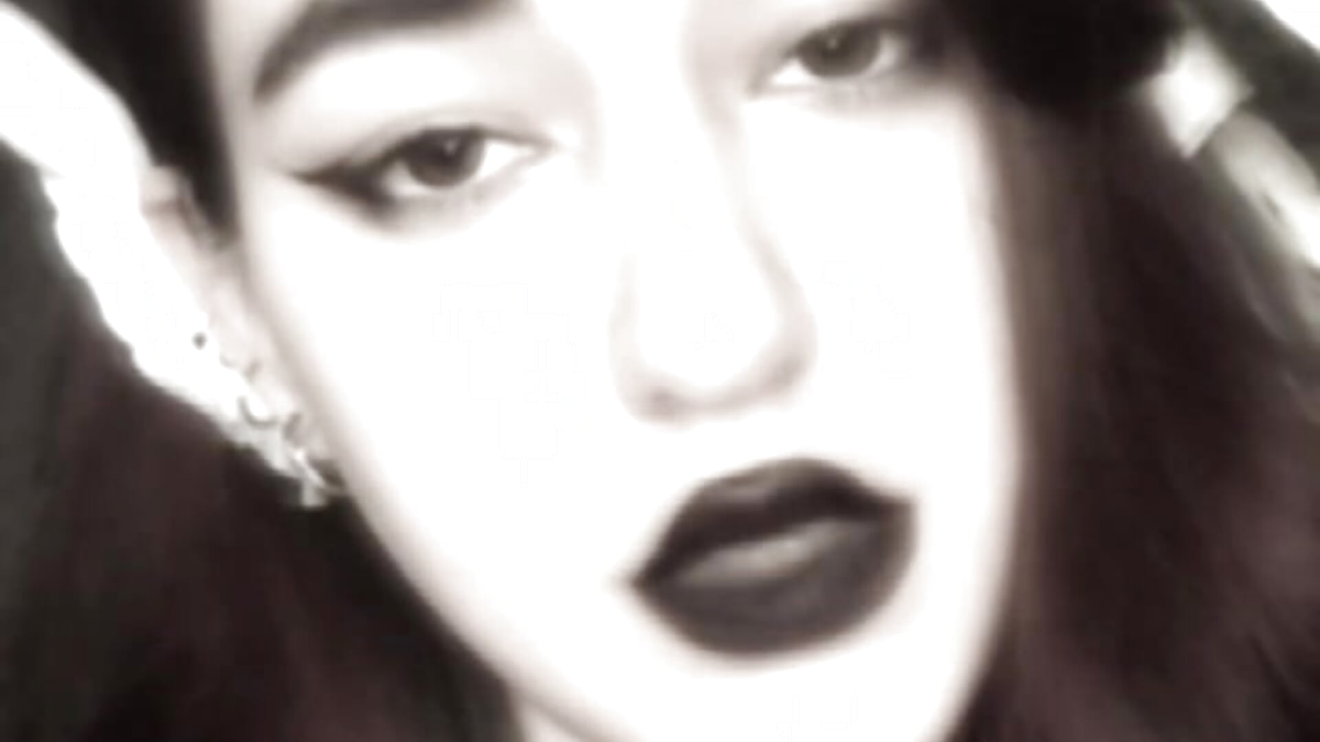 The night of temptation begins… - βίντεο μοντέλου BellaSivay