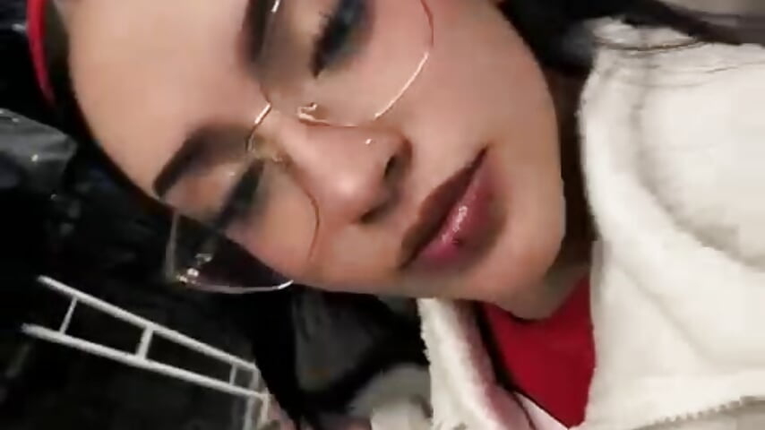 Do you like my glasses👀 - video av im_miaadoll cam model