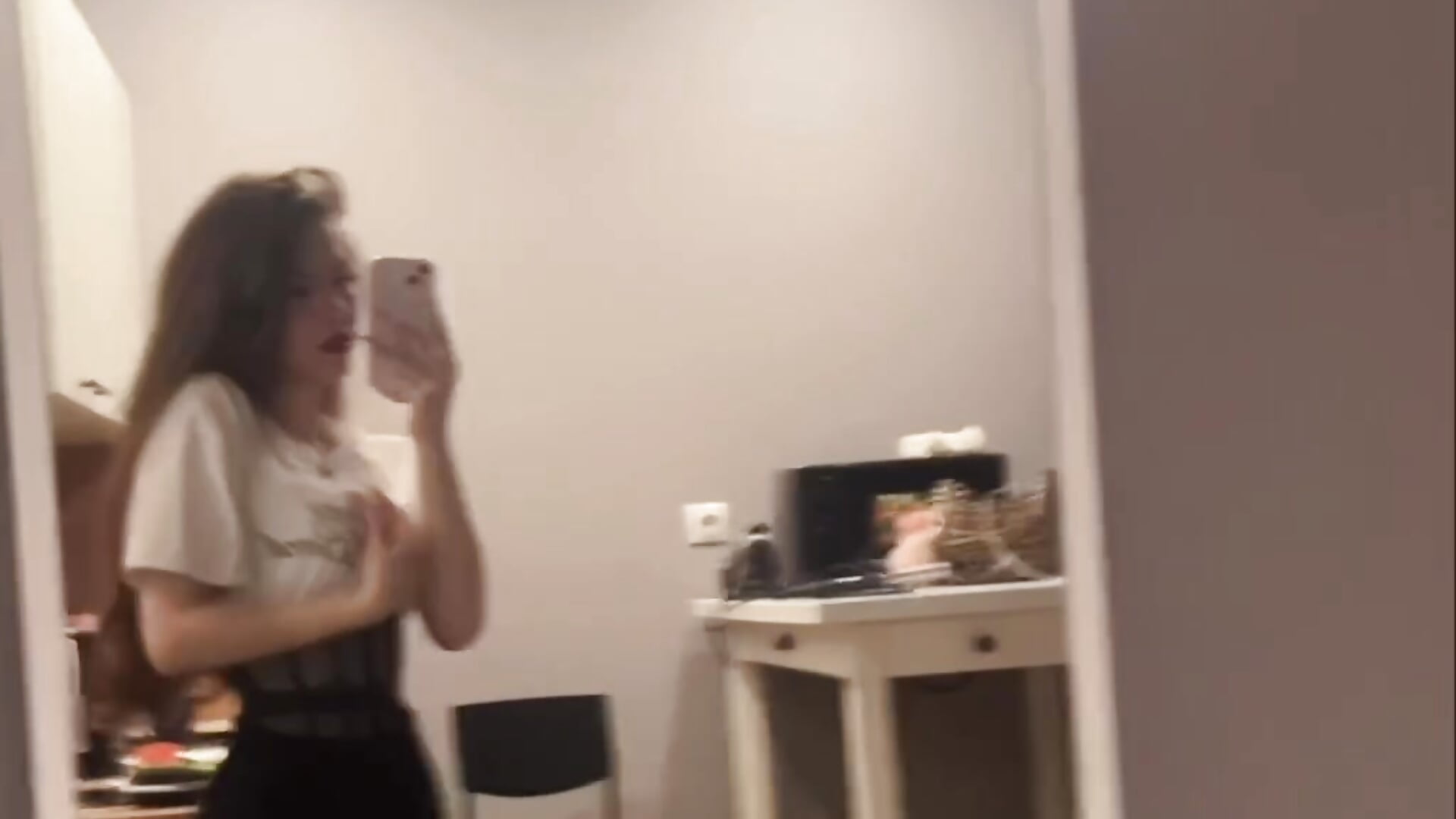 It's me - video của người mẫu cam babykiisa