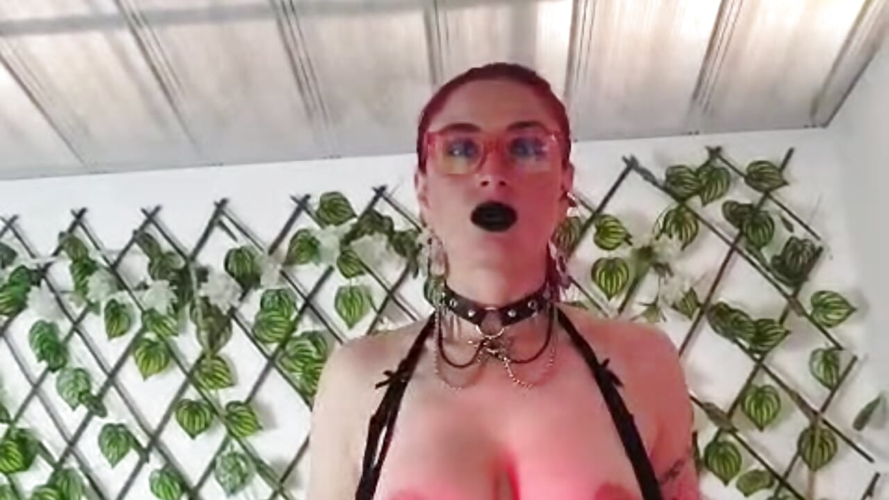 Midnight Secrets 🌙 - video by Queenscarlettsecret cam model