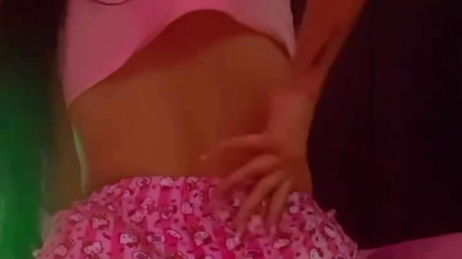 🐱🐾 – video modela na kameri peachSt