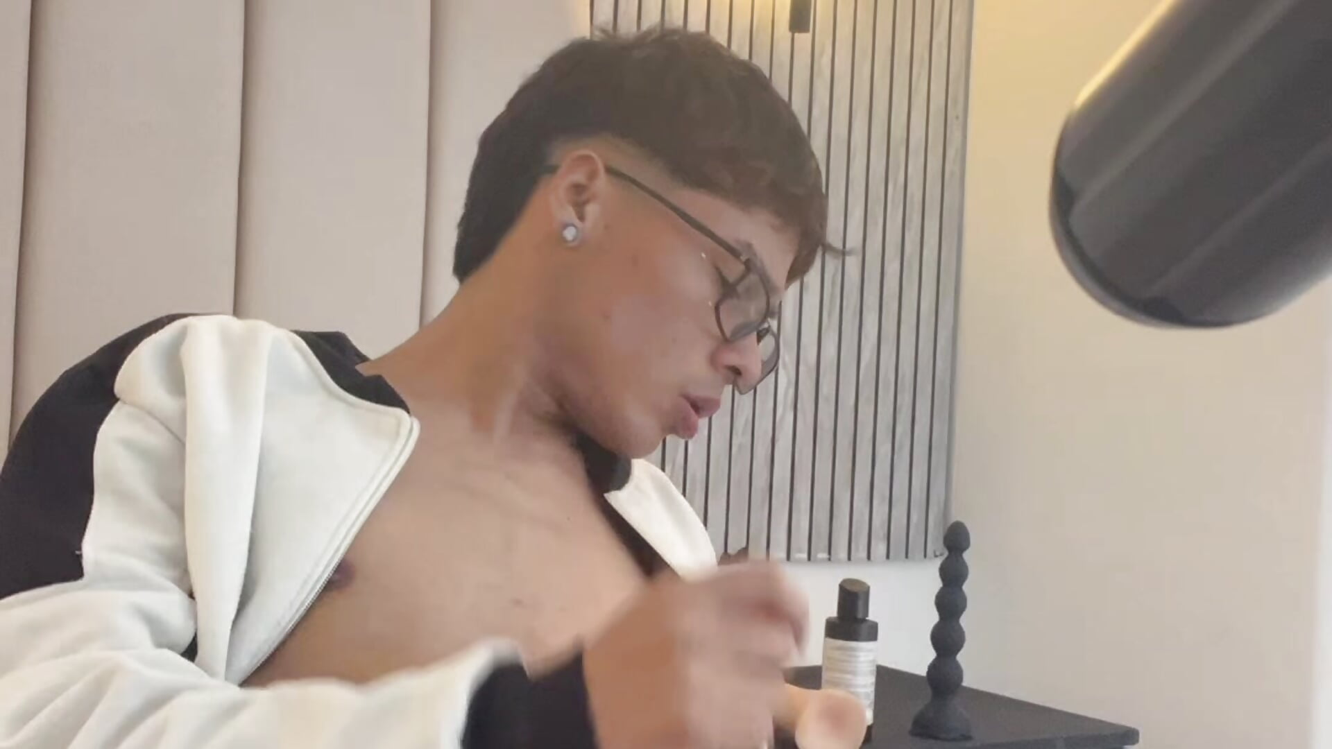 More semen - video by ronald_thompson20 cam model