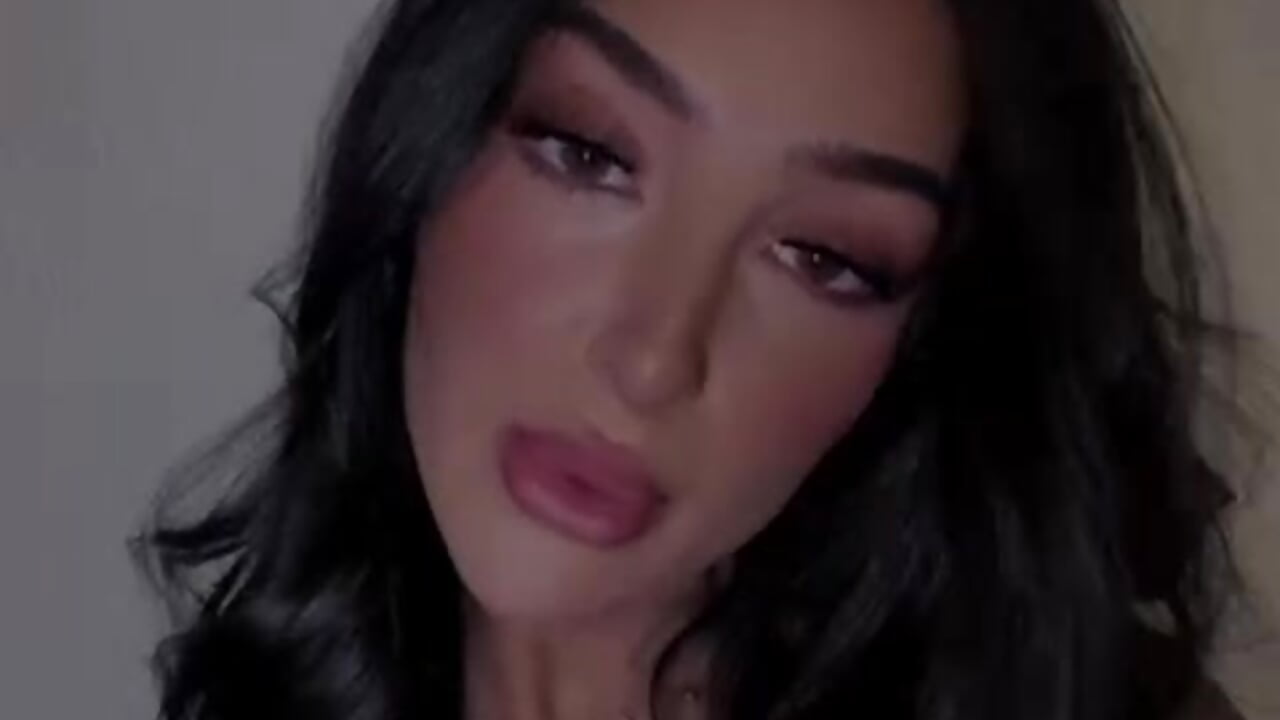 😘 – video modela na kameri Rosebueno