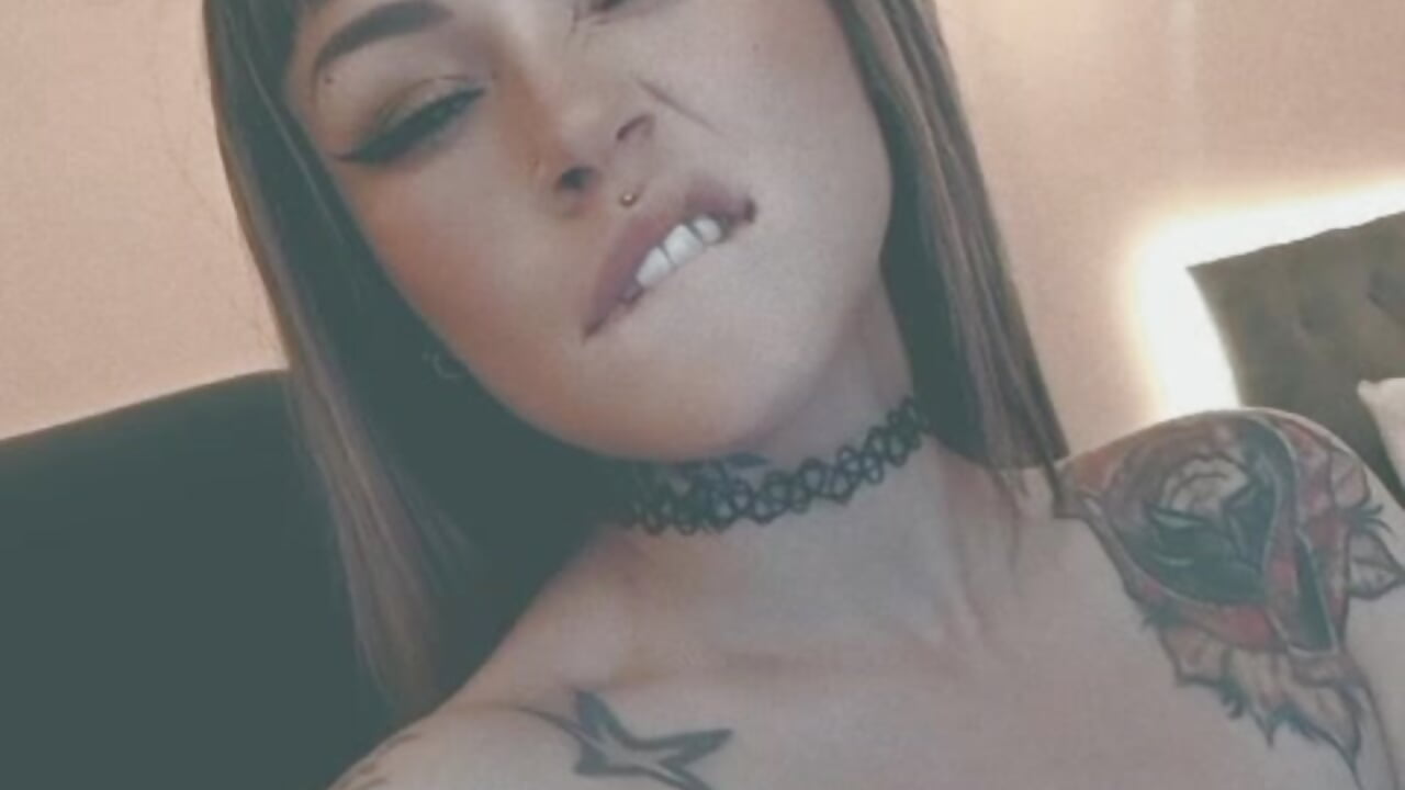 Another Place?😳 - vídeo de la modelo de cam Kim_Jeins666_