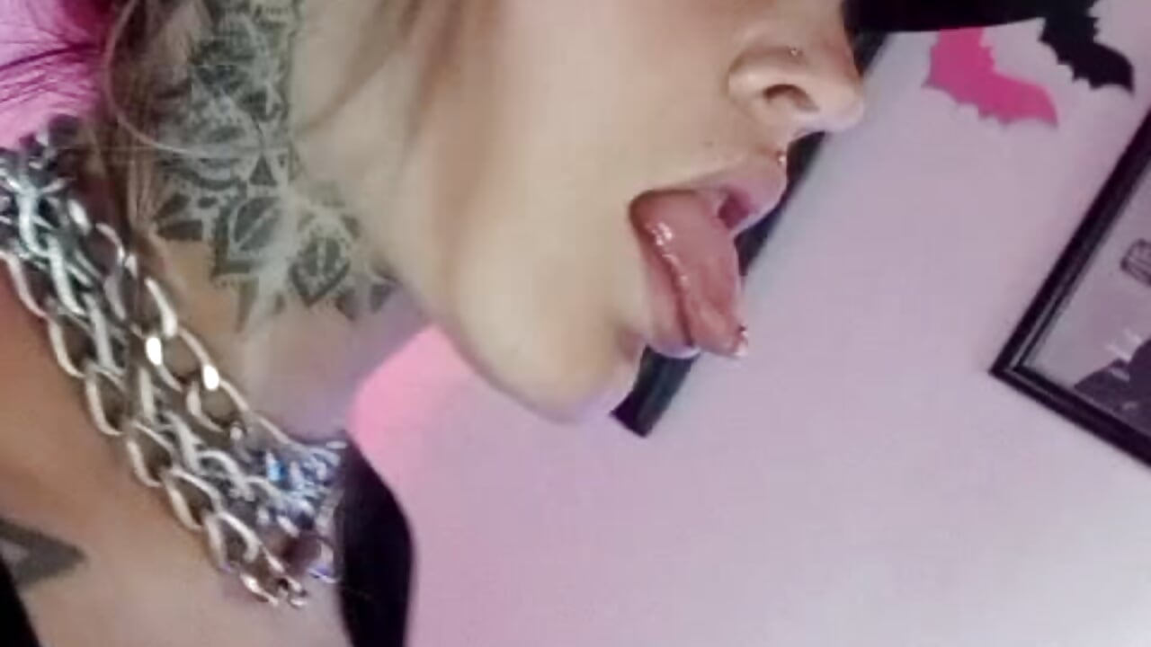 💫Eroticism and Piercings 👽 - video av Kim_Jeins666_ cam model